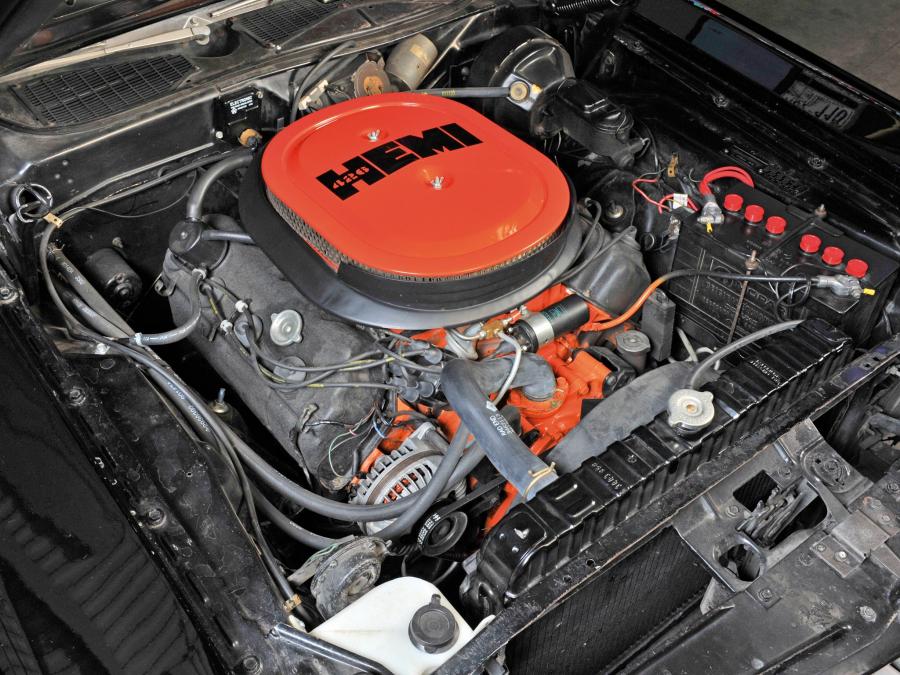  Dodge Challenger R/T 426/425 HP Hemi 1971 года  (фото 2 из 23)
